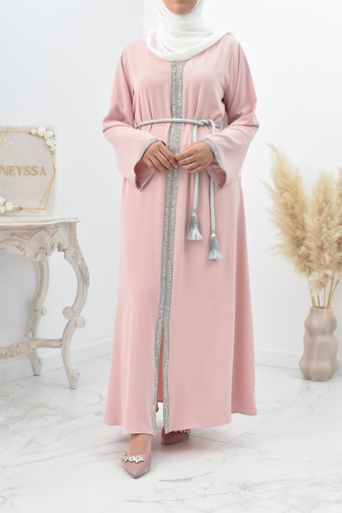 Abaya large veiled woman