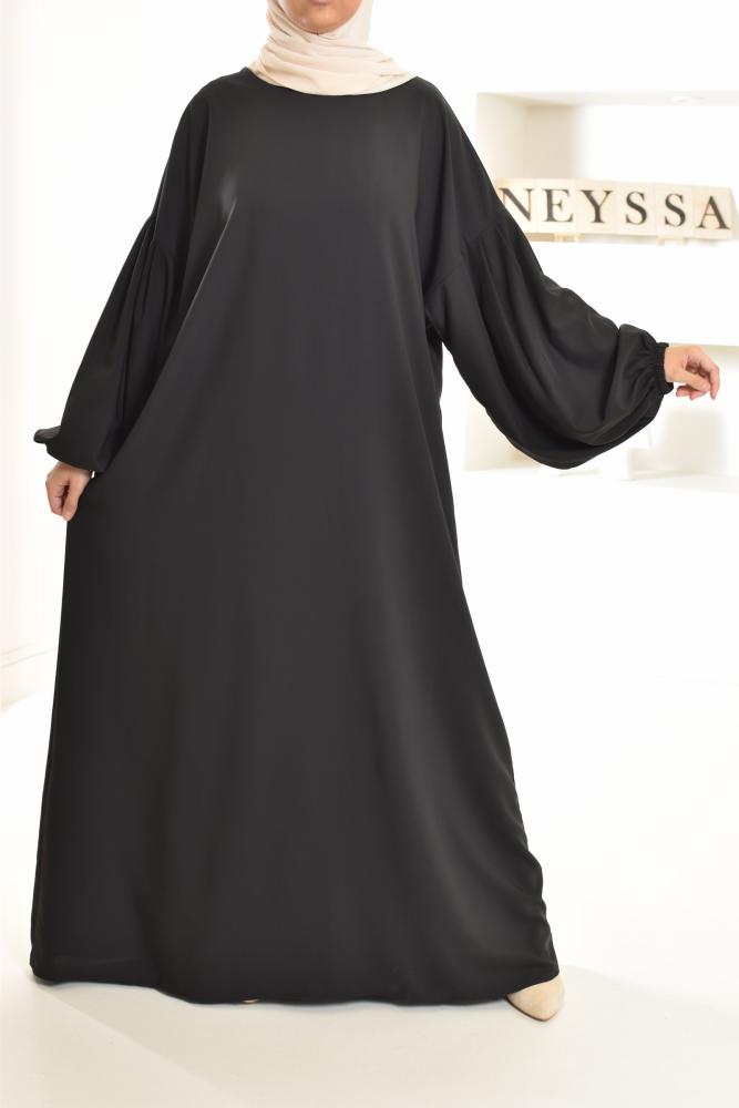 Umm Yasser Flared abaya with puffed sleeves