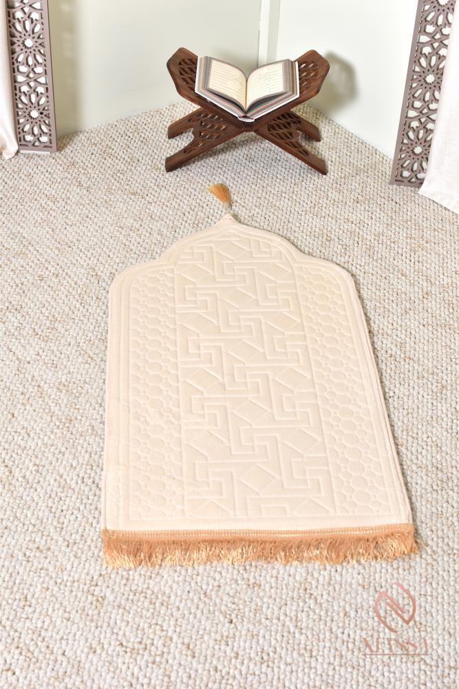 Thick velvet oriental prayer rug for children
