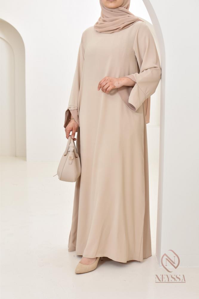 Long flowing Abaya with cuffed sleeves Neyssa shop 